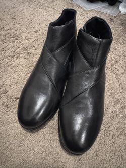 Boots Size 9.5