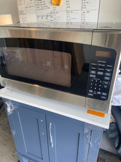 GE 2.0 cu. ft. 1200-Watt Countertop Microwave in Black Stainless Steel