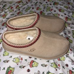 Ugg For Women Size 9 New 
