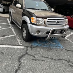 Toyota sequoia 2003,beige