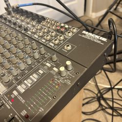 Mackie 1402-VLZ Pro 14-channel Mixer Board