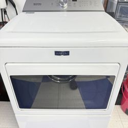 Maytag Gas Dryer Large Capacity – 7.4 cu. ft.