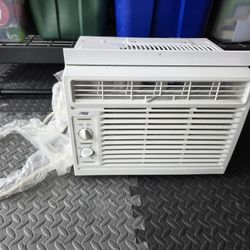 Artic King A/C Window Unit (New)