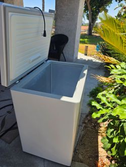 Deep freezer (On Hold. Will repost if not picked up within 24 hours)