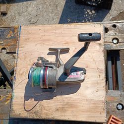Fishing reel, Ryobi catcher used. Still works