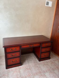 Desk for free available 6/28- absolutely stunning all wood desk