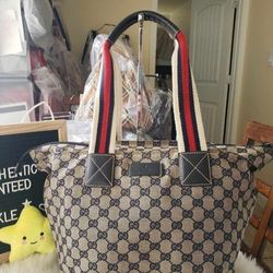 Authentic GUCCI GG Sherryline Tote Handbag 👜- USED (PRE-LOVED)