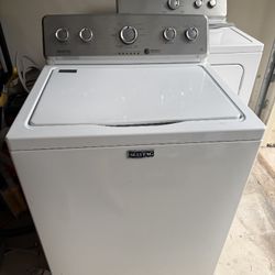 Large Capacity Maytag Washer/ Dryer Combo!