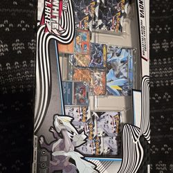 New Sealed Pokémon TCG Unova Heavy Hitters Premium Collection Black & White