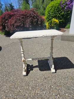 Cute accent table