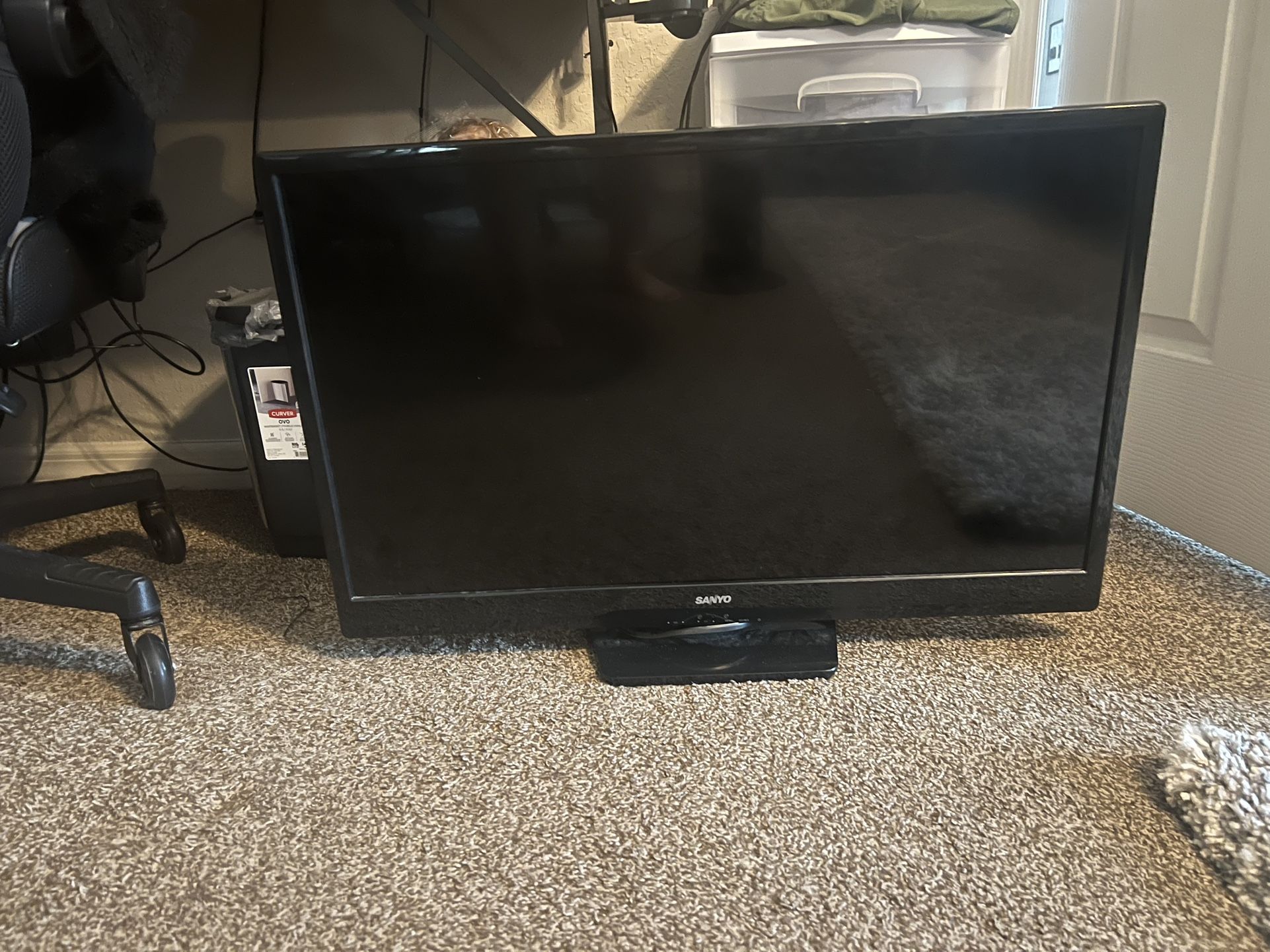 34 Inch Sanyo Flat Screen Tv