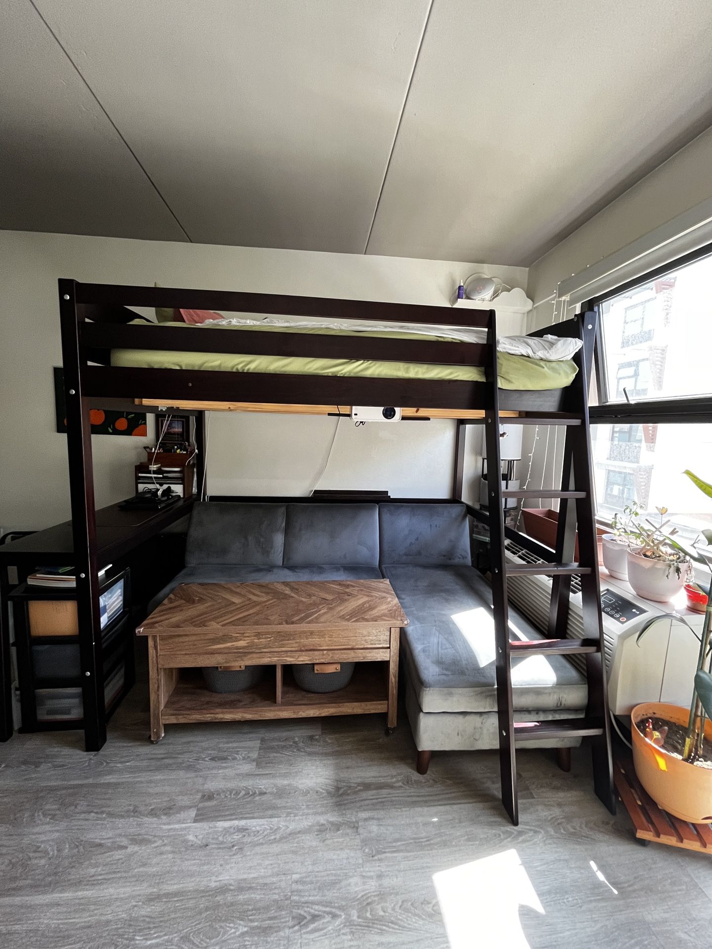 Full Size Loft Bed With Desk