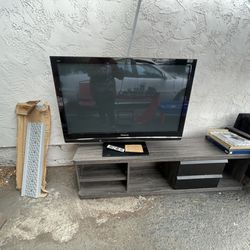 Tv And Entertainment Center 