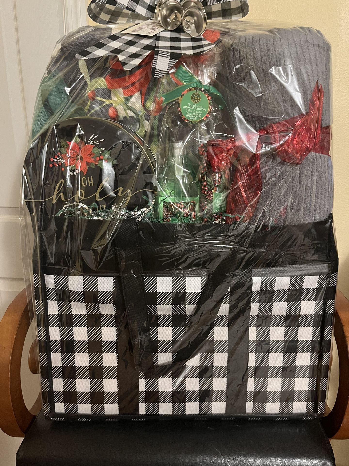 Christmas gingham, black and white GIFT BASKET