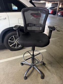 Drafting chair