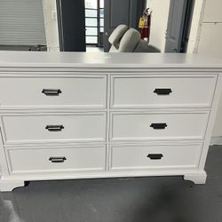 Wynne 6-drawer Dresser 