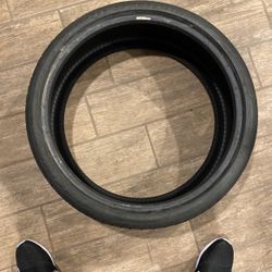 Pirelli P Zero 255/30 Zr20