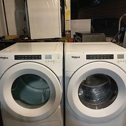 Whirlpool.  Washer And Dryer Stackable.  Electric 
