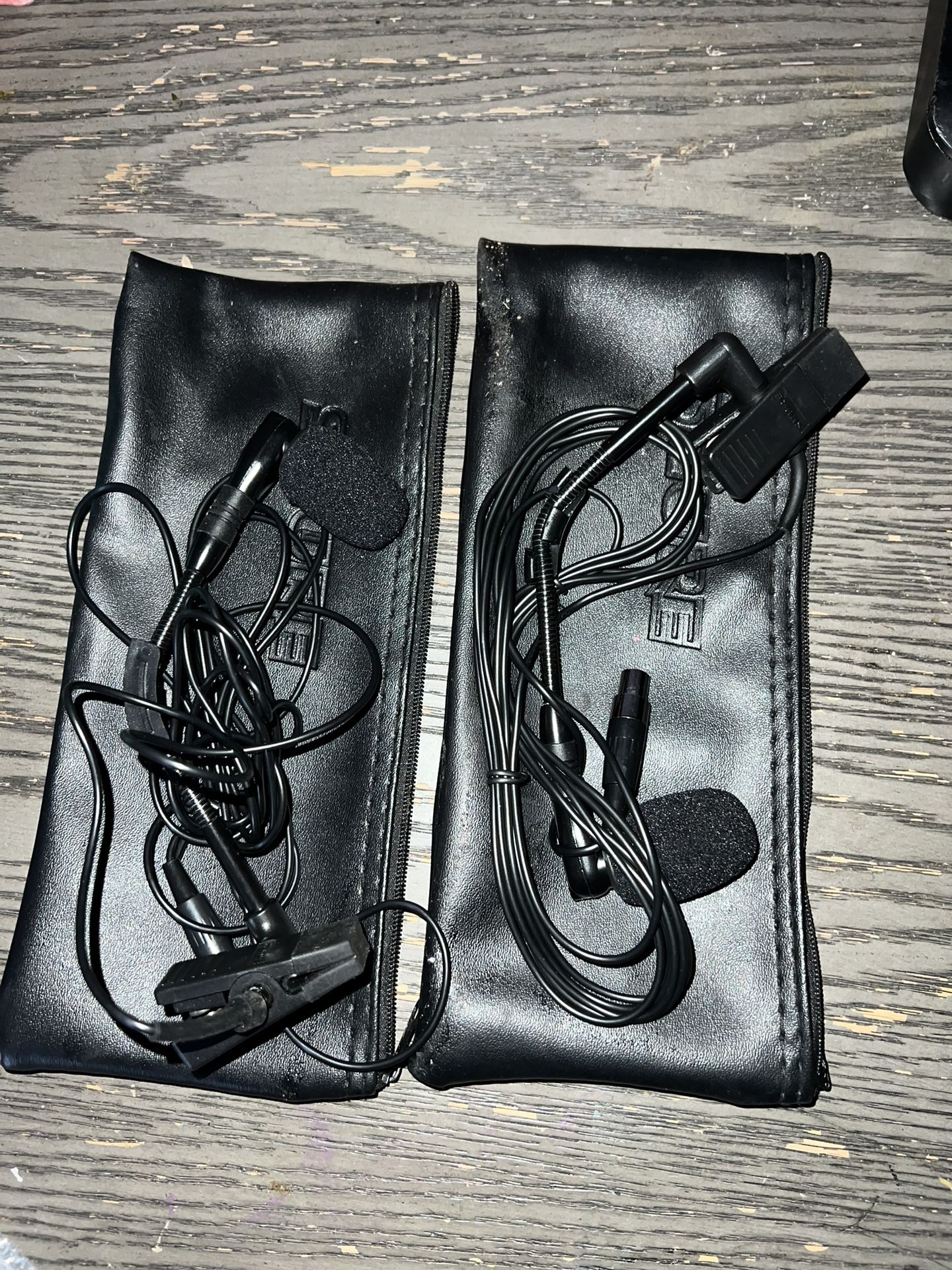 2 Beta98h Wireless Instrument Mics And One Receiver With Body Pack
