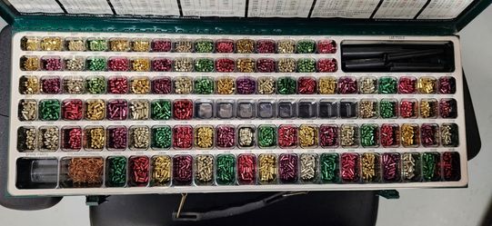 LAB Class Pro Universal Pin Kit w/ Metal Case