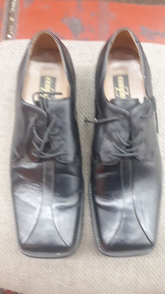 Mens shoes good condition barely worn