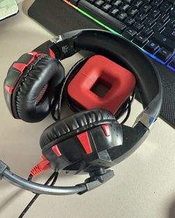 Runmus Gaming Headset + NZXT Puck Headset Mount