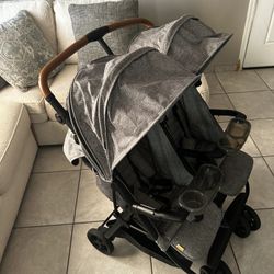 Zoe Twinᵛ² Double Stroller – Excellent Condition ($400)