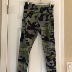 Brand New (no Tags) Zyia Yoga Pants (8-10)