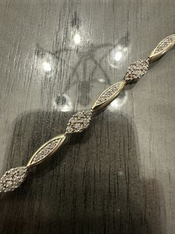 Solid 10k Two-Tone Gold Diamond Bracelet Beautiful 7.75” Length
