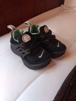 Girls shoes size 6