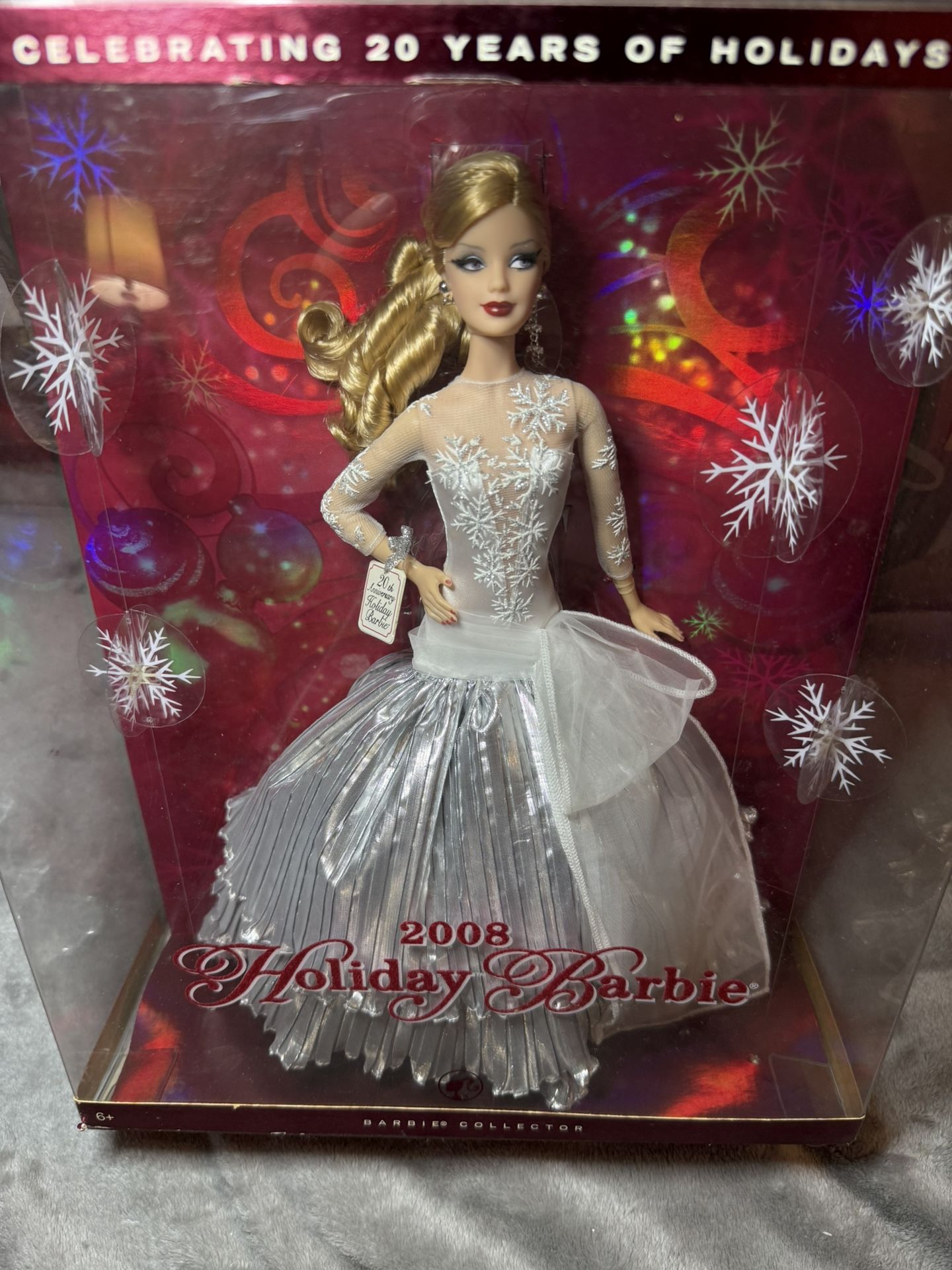 2008 HOLIDAY BARBIE DOLL 20th Anniversary Special Edition Silver Never taken out of the box In very good condition