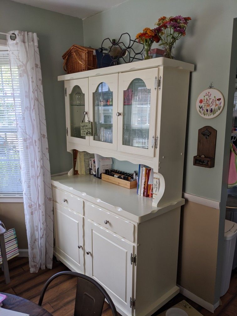 China Cabinet Hutch - White - Hardwood