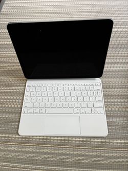 iPad Air M3, 256 GB, WiFi version & Magic Keyboard USB- C