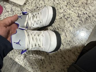Nike Air Jordan 5 Retro 'Dark Concord' sneaker in white leather