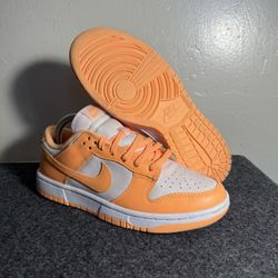 Women’s Nike Dunk Orange Cream Size 7.5 