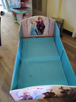 Frozen toddler bed
