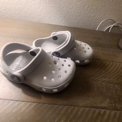 Like NEW TODDLER CROCS SIZE 5