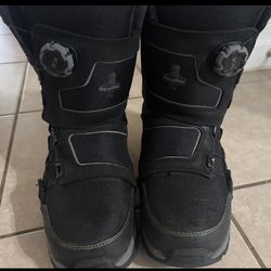 Reggie Wear freezer boots