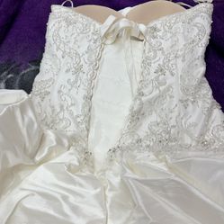 *Over $300 Savings!* Maggie Sottero Couture Wedding Dress 