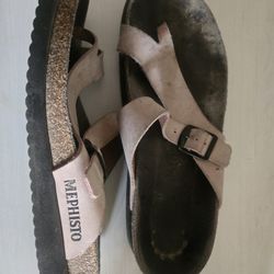 Women's 8.5 Birkenstock/Mephisto Shoe
