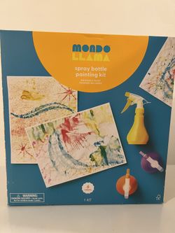 Mondo Llama Spray Bottle Painting Kit 6 Spray Bottles Each w/Powder & Paper Roll