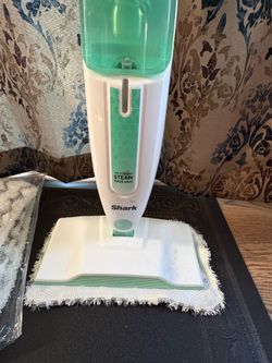 Shark steam mop with extra pads barely used