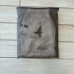 Essentials Fear of God Shorts ( LIGHT OATMEAL )