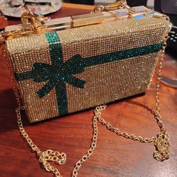 Women's Accessories.