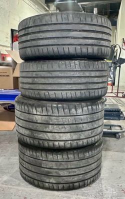 Set of 4 Michelin Pilot 4S 305/30/21 & 245/35/20