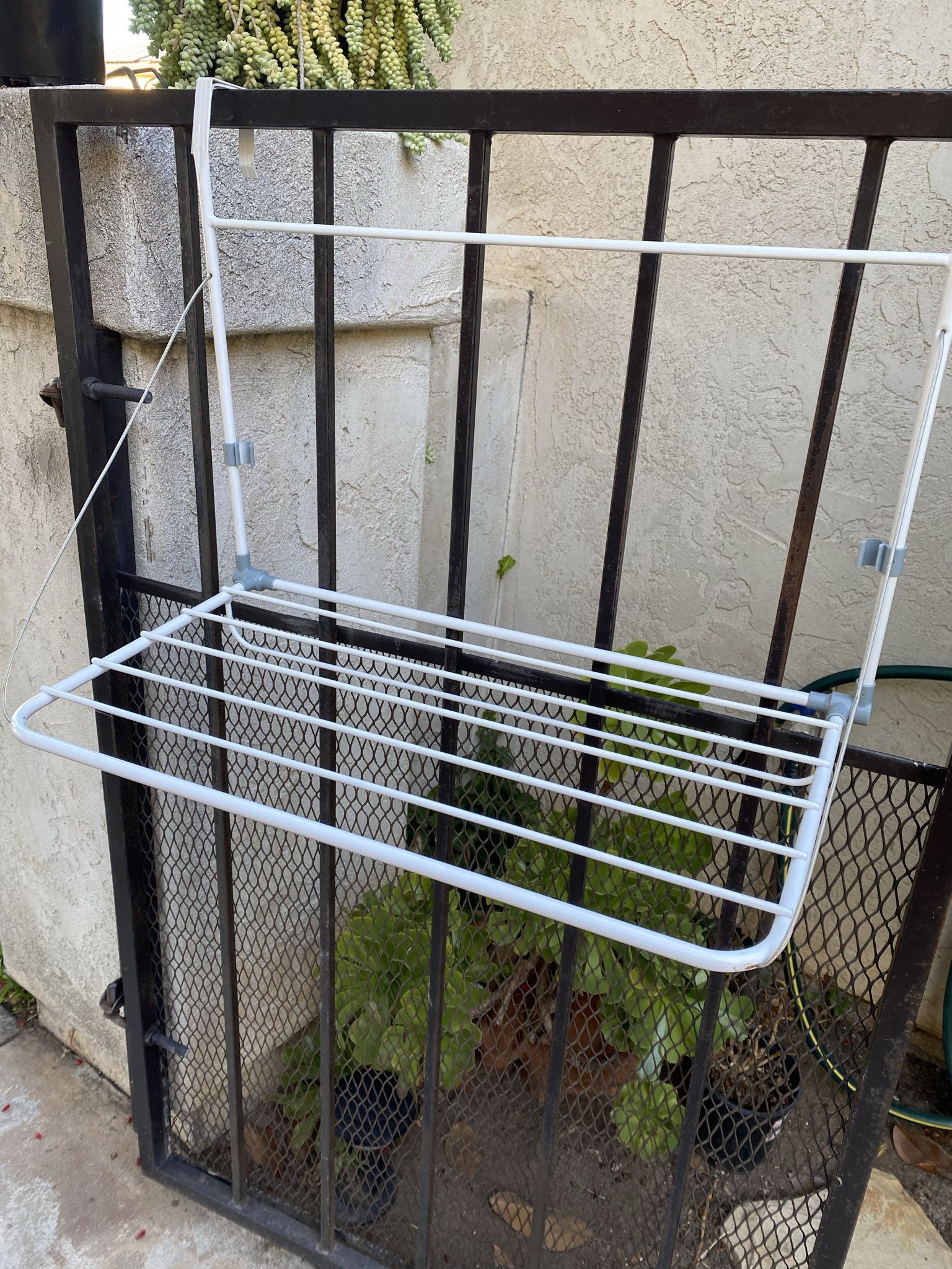 Over-the-door Collapsable Hanging Shelf