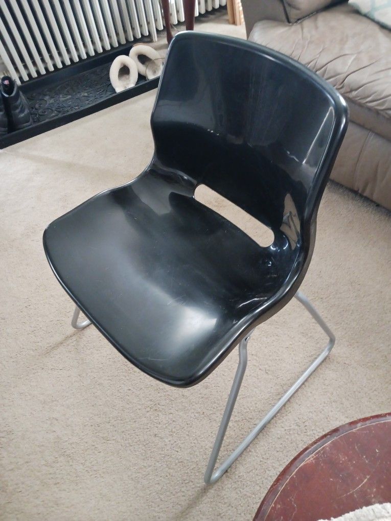 DESK CHAIR