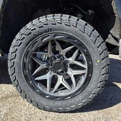 20x10 Rims And Tires 33/1250/20 RT