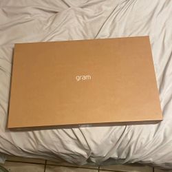 Gram Laptop All Features On 3rd Photo 