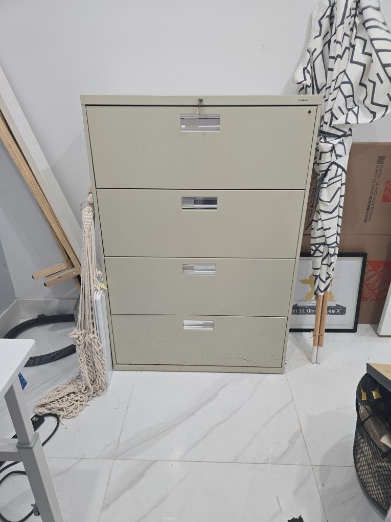 HON 600 Series 30-inch Wide Light Grey 4-Drawer Lateral File Cabinet
